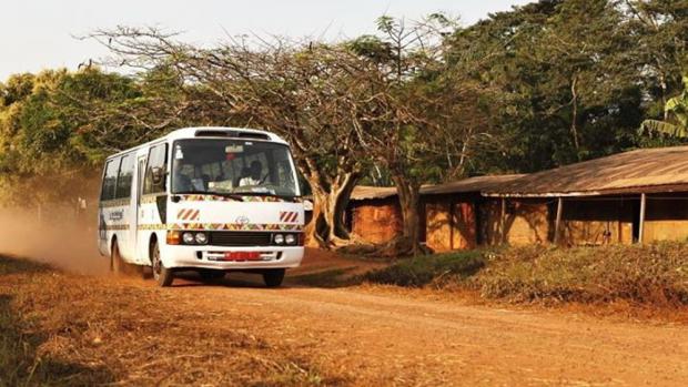 Toulavý autobus na cestě za gorilami. Foto: Zoo Praha