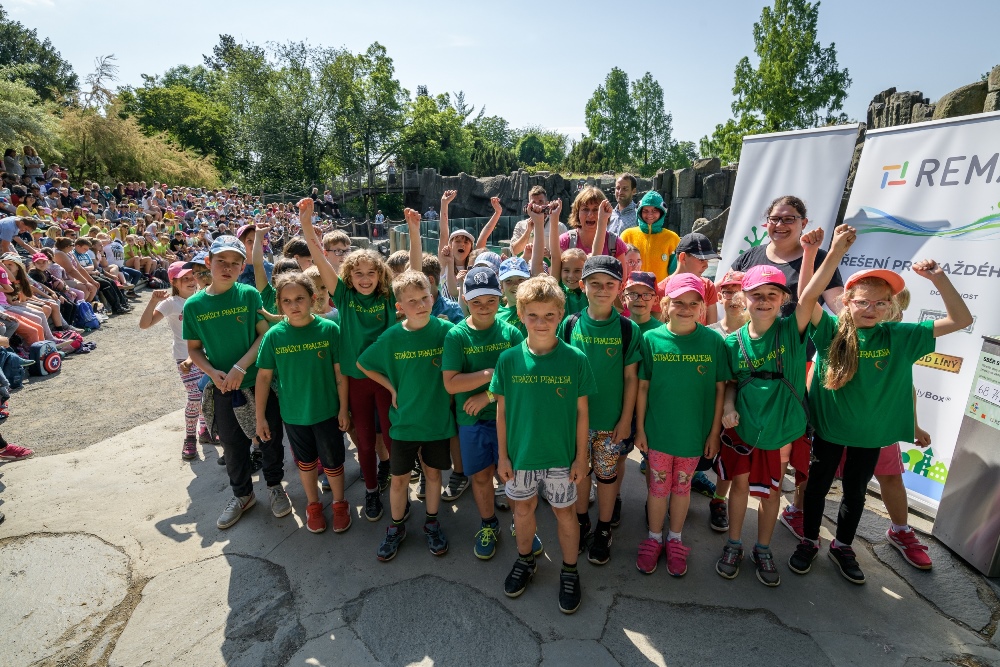 Vítězné kolektivy získaly kromě dárkových předmětů a certifikátů také zážitkové programy. Foto: Petr Hamerník, Zoo Praha