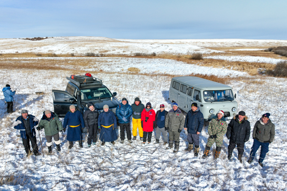 Mongolsko-český tým, který absolvoval lednovou průzkumnou cestu. Foto David Rauch