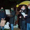 Malého Richarda za uspořádání benefičního koncertu na podporu sbírky Zoo Praha „Pomoc pro Austrálii“ si přišly osobně převzít Tereza a Barbora Tomáškovy z Trojského gymnázia.  Foto: Tereza Mrhálková, Zoo Praha