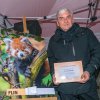 Mládě pandy červené narozené v Zoo Praha v červenci dostalo jméno Flin. Toto jméno slavnostně odhalil kmotr samečka herec Miroslav Donutil. Foto: Petr Hamerník, Zoo Praha.