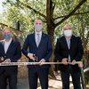 Darwinův kráter, novou expozici tasmánské a australské fauny v dolní části Zoo Praha, slavnostně otevřeli (zprava) ředitel Zoo Praha Miroslav Bobek, primátor hlavního města Prahy Zdeněk Hřib a náměstek primátora Petr Hlubuček. Foto: Khalil Baalbaki, 