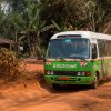 Nový Toulavý autobus na cestě z Kabilonu do Yaoundé. Foto: Khalil Baalbaki, Zoo Praha.