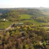 Rezervace Dja je největší pavilon v Zoo Praha. Celková plocha dotčená stavbou činí 12 637 m2. Díky ohleduplnému architektonickému řešení však nenarušuje krajinný ráz okolí. Foto Miroslav Bobek, Zoo Praha