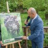 Jméno Jasmína slavnostně odhalil kmotr tapíří samičky náměstek primátora hlavního města Prahy Petr Hlubuček (vpravo). Autor Petr Hamerník, Zoo Praha. 