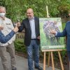 Na Jasmínino zdraví si připil peruánský hráč na andské flétny Vlado Ulrich společně s kurátorem savců Pavlem Brandlem, ředitelem Zoo Praha Miroslavem Bobkem a náměstkem primátora hlavního města Prahy Petrem Hlubučkem. Autor Petr Hamerník, Zoo Praha. 